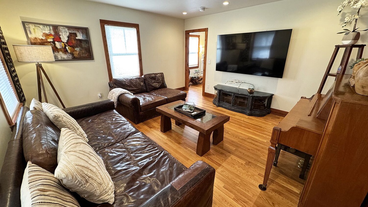 Photo of Livingroom in Danvers