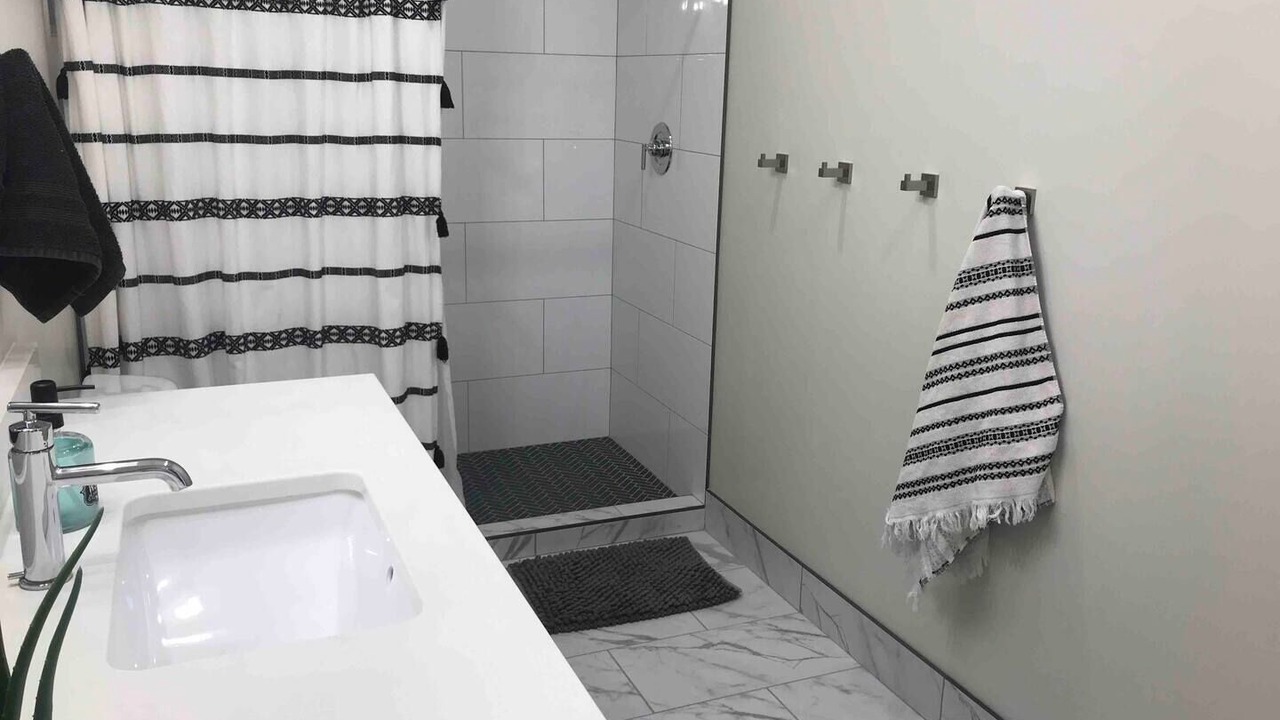 Photo of Bathroom in Hurricane