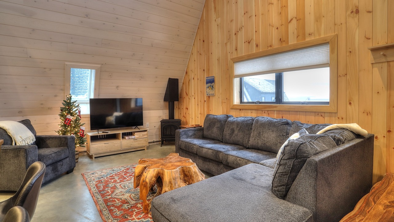 Photo of Livingroom in Sandy River