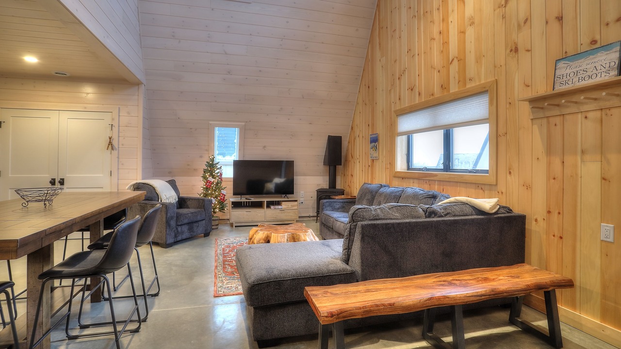 Photo of Livingroom in Sandy River
