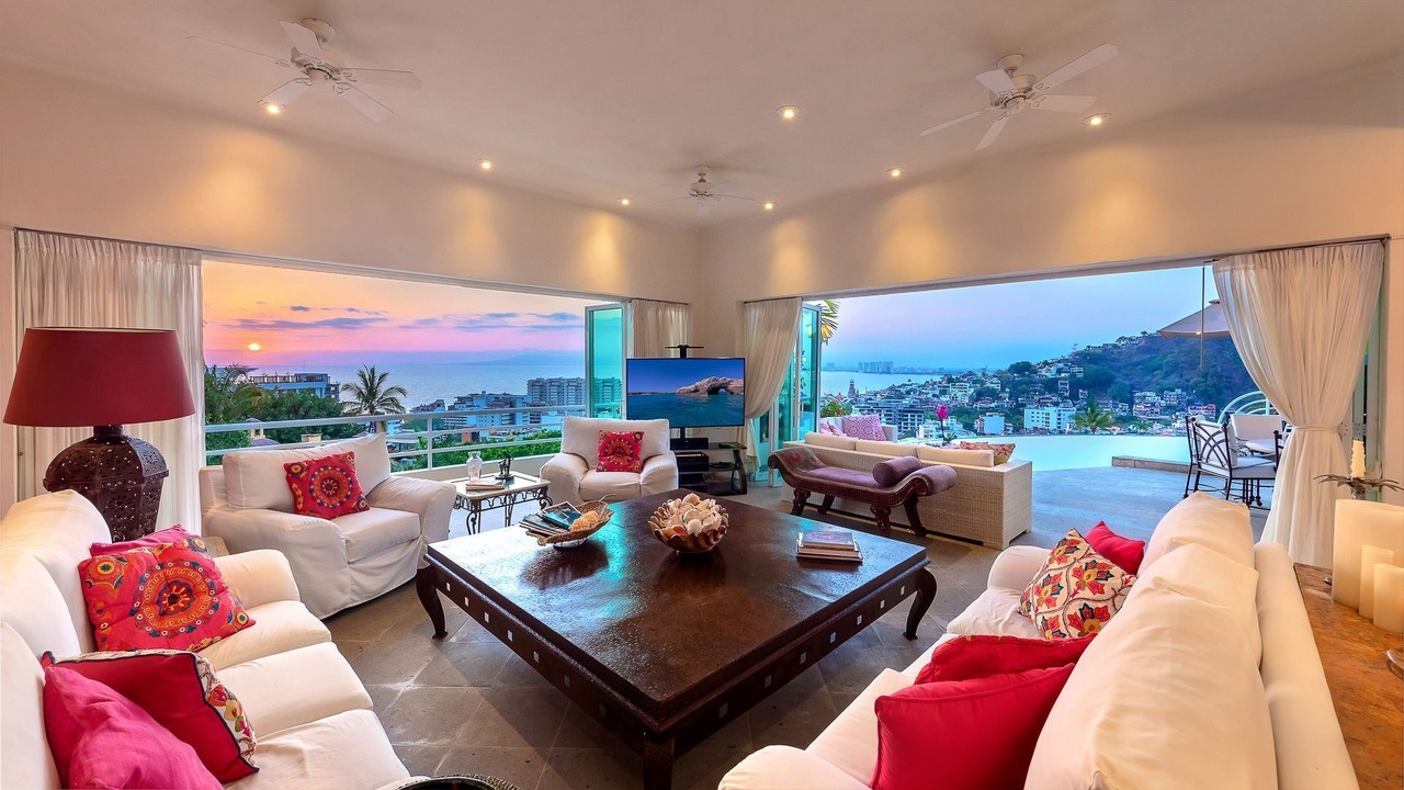 Photo of Livingroom in Romantic Zone