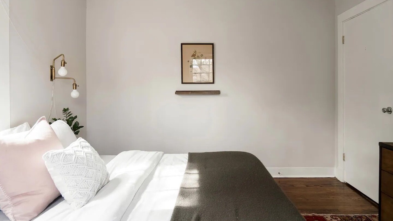 Photo of Bedroom in Inglewood