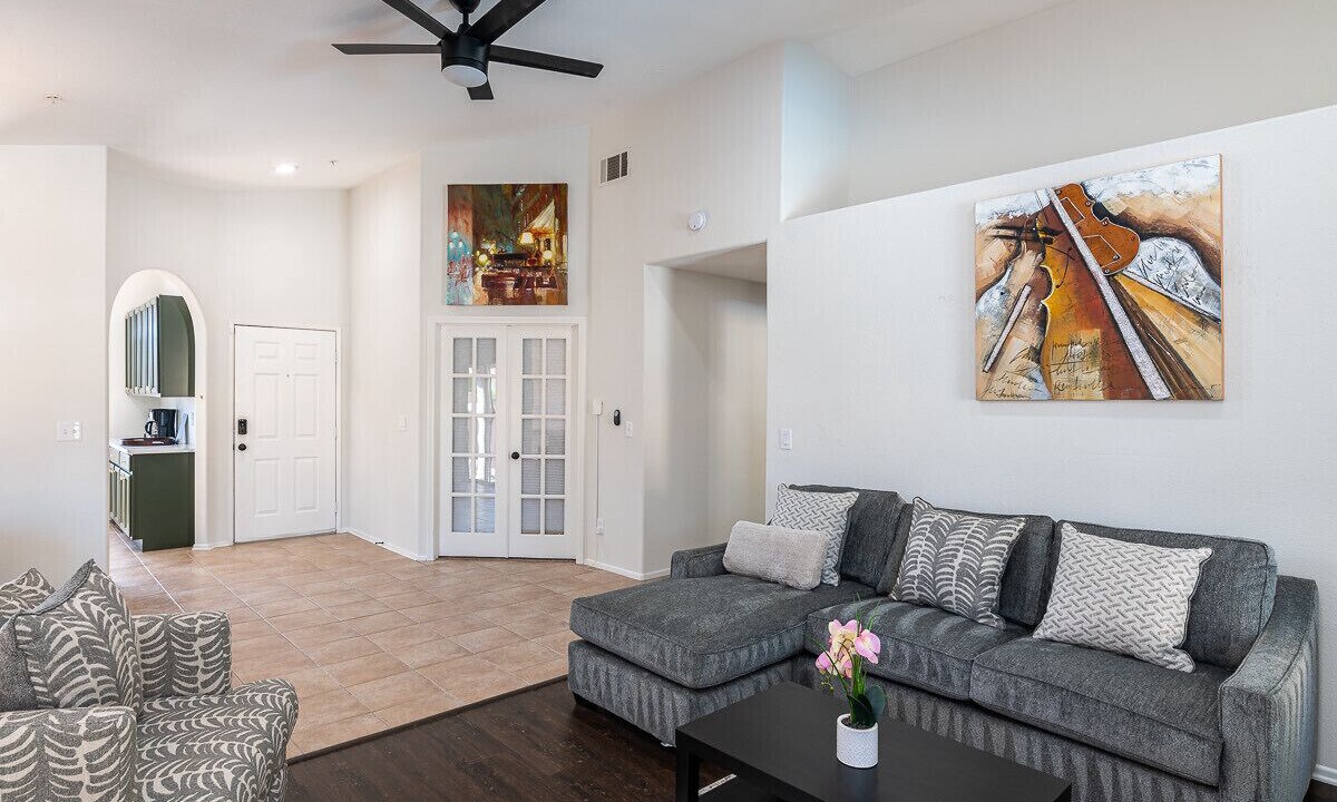 Photo of Livingroom in Desert Hot Springs