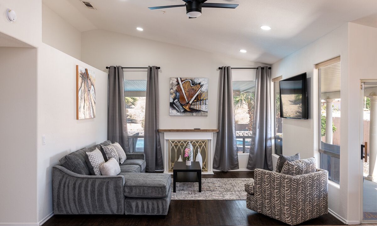 Photo of Livingroom in Desert Hot Springs