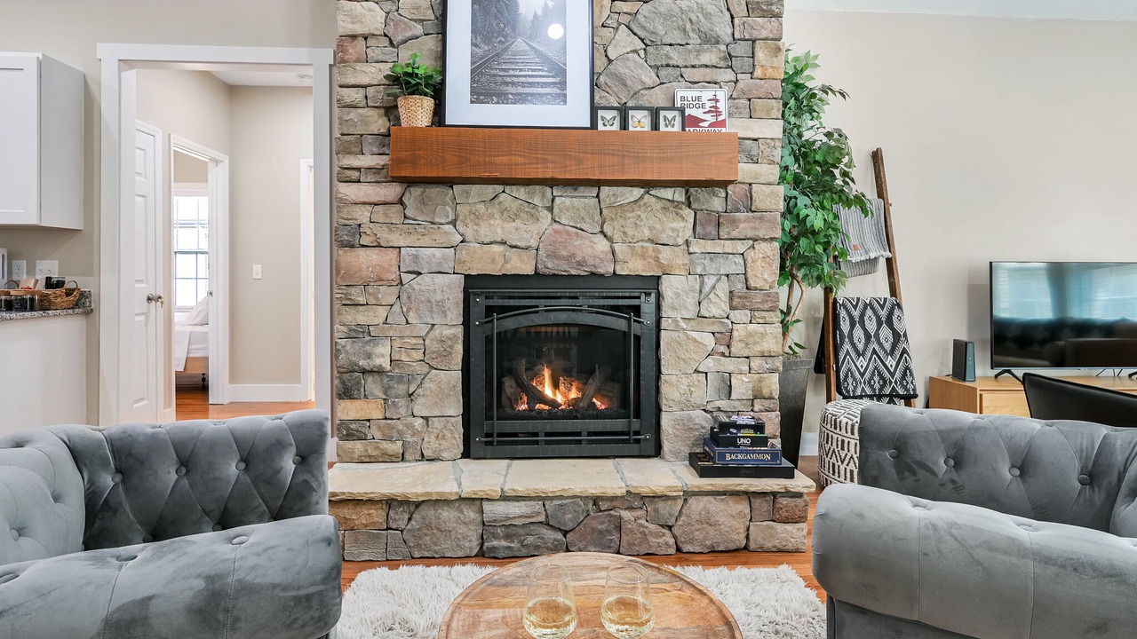 Photo of Livingroom in Hendersonville
