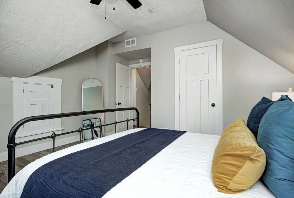 Photo of Bedroom in Fountain Square