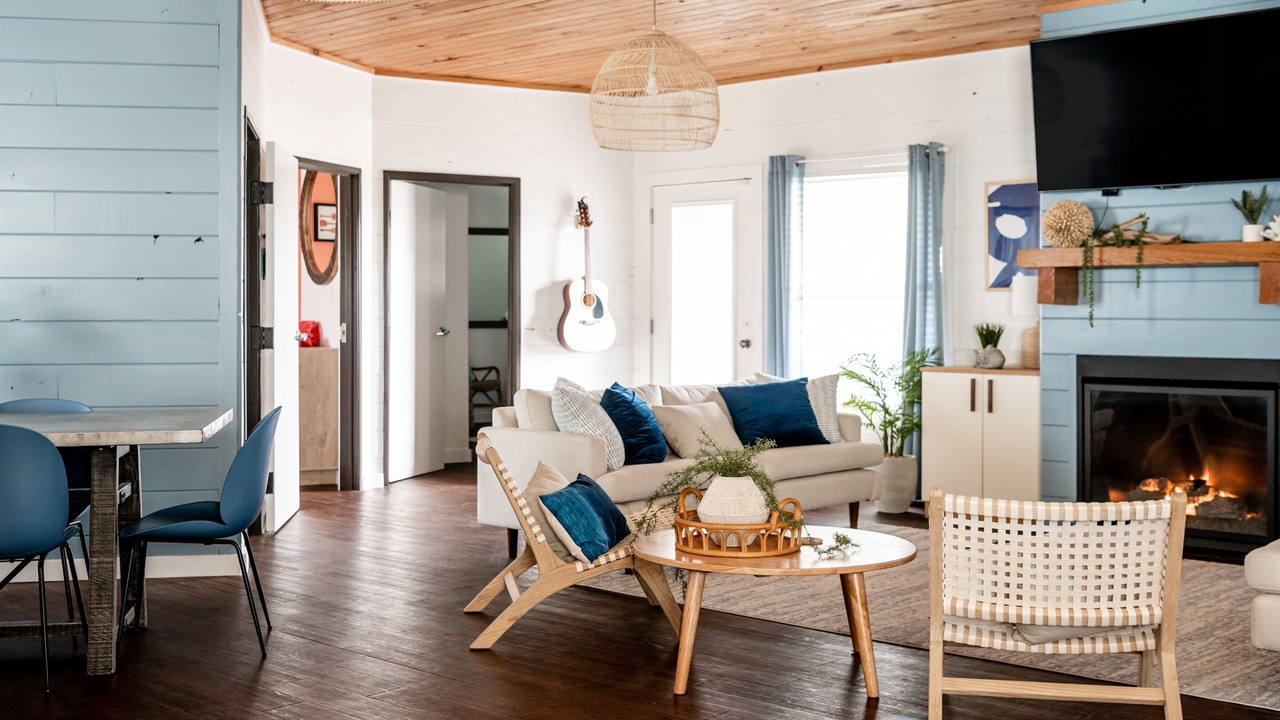 Photo of Bedroom in Crystal Beach