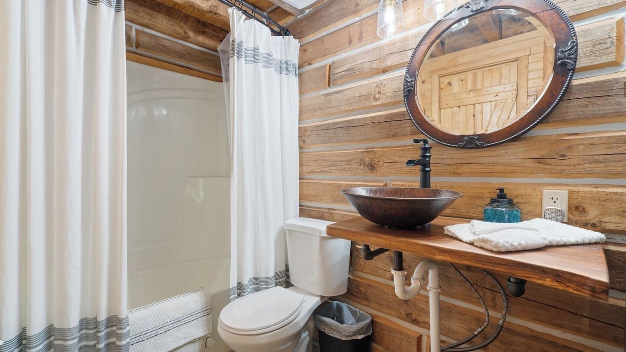 Photo of Bathroom in Birdseye