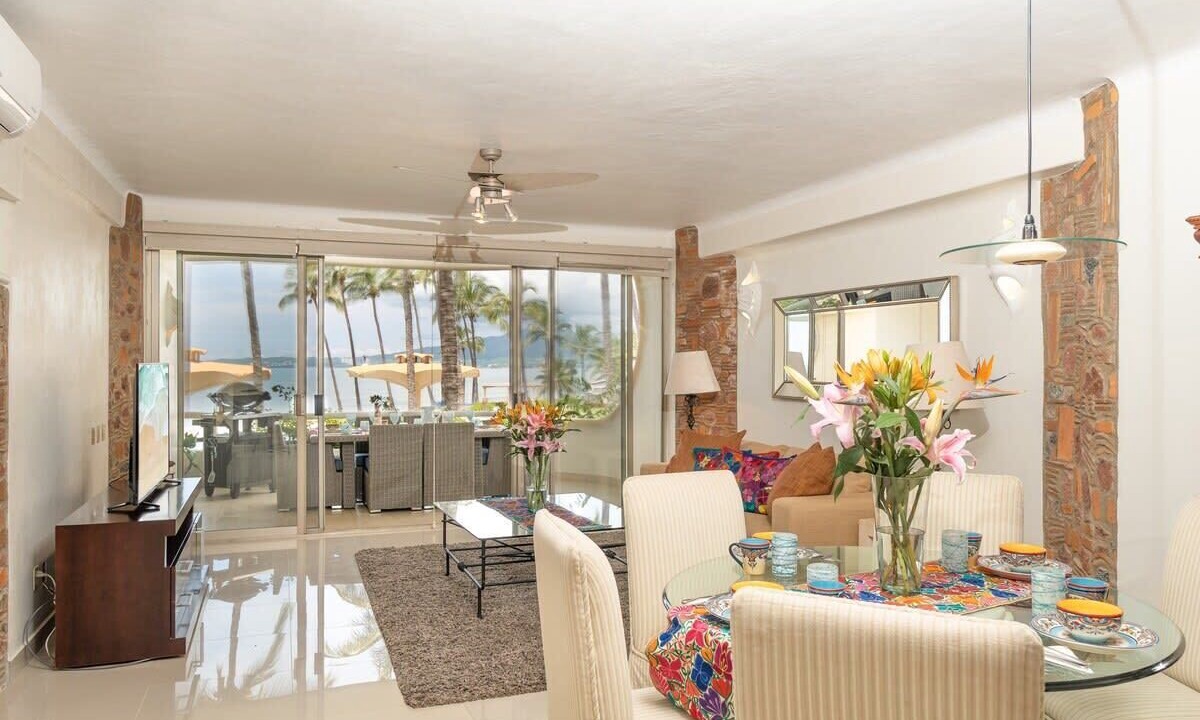 Photo of Livingroom in Flamingos