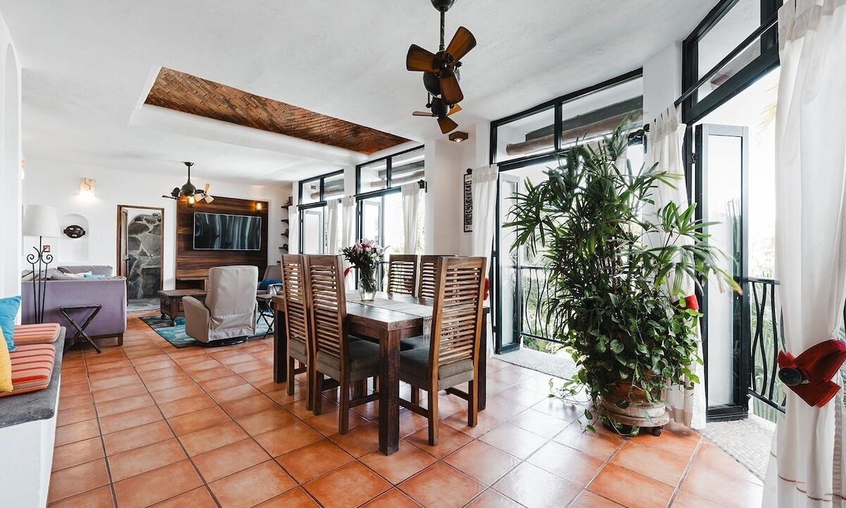 Photo of Livingroom in North End