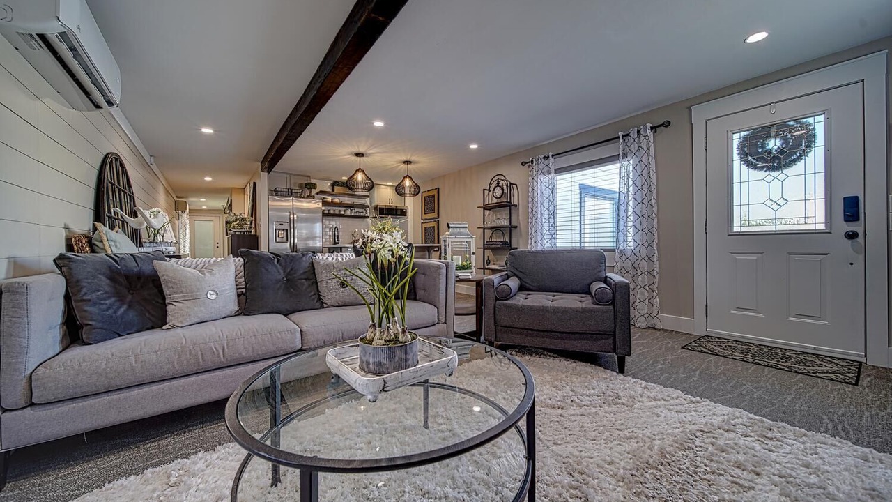 Photo of Livingroom in Blairsville