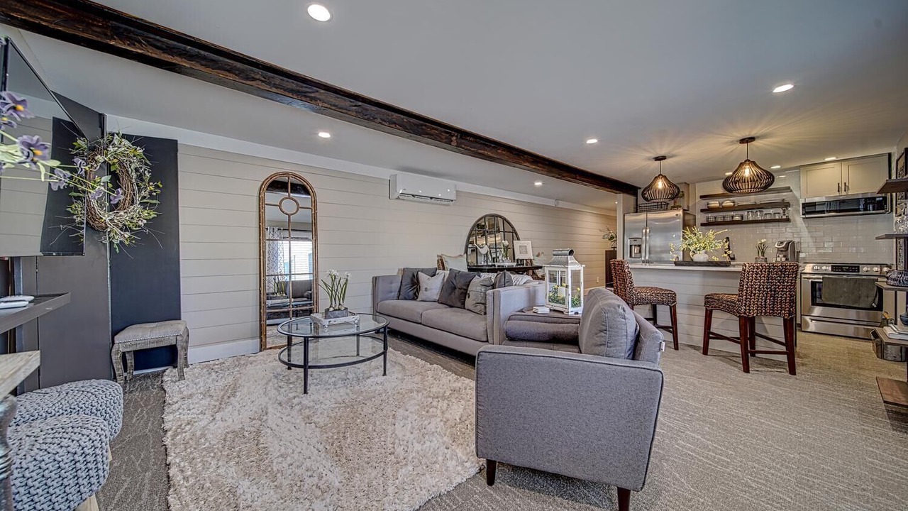 Photo of Livingroom in Blairsville