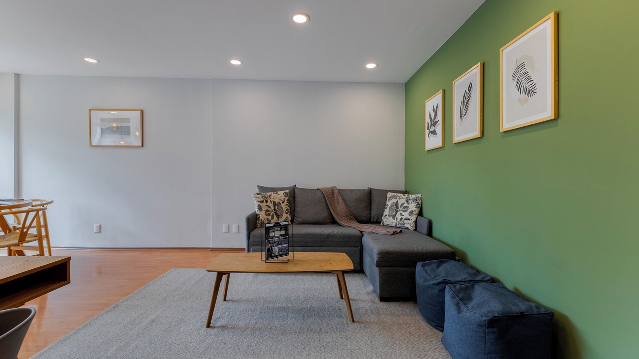 Photo of Livingroom in Anahuac