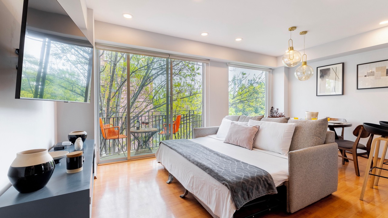 Photo of Bedroom in Anahuac