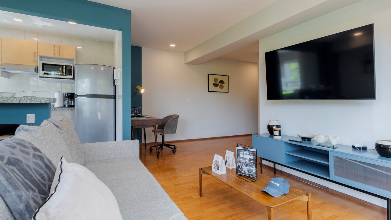 Photo of Livingroom in Anahuac