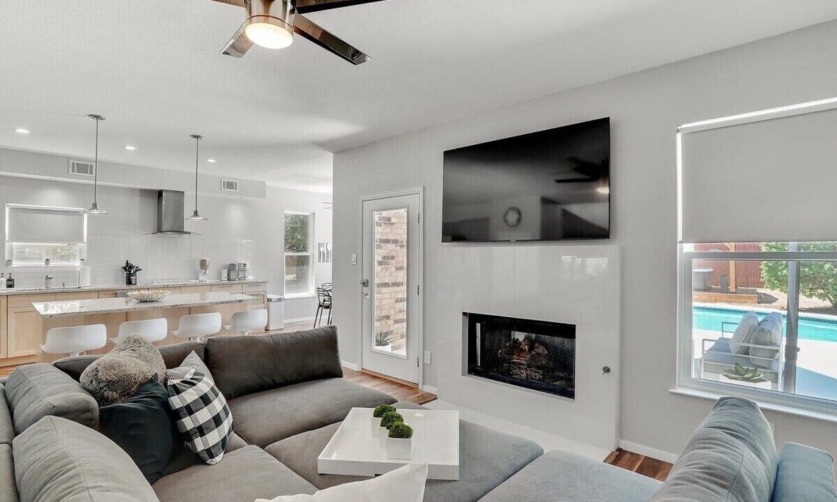 Photo of Livingroom in Flower Mound
