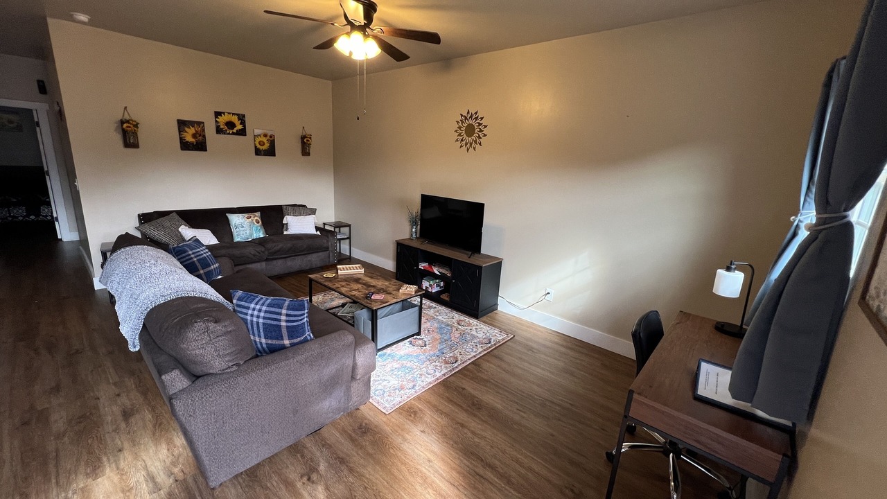 Photo of Livingroom in Benton