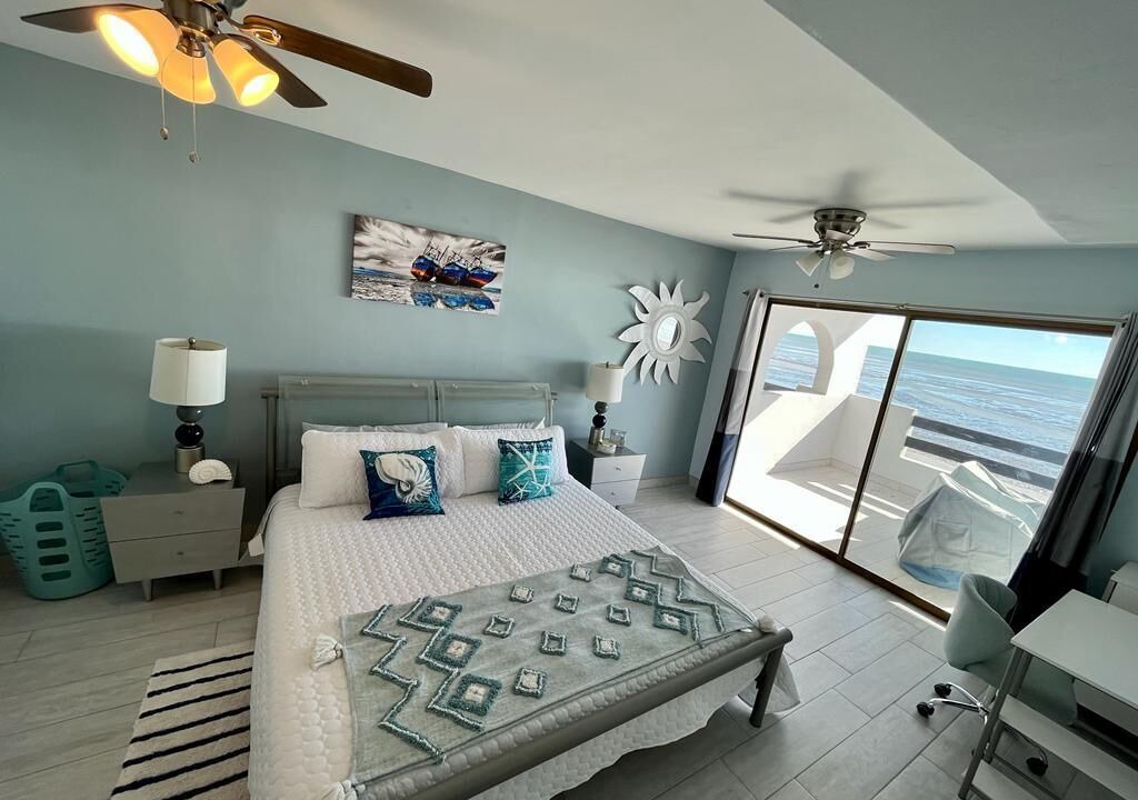 Photo of Bedroom in Laguna Shores