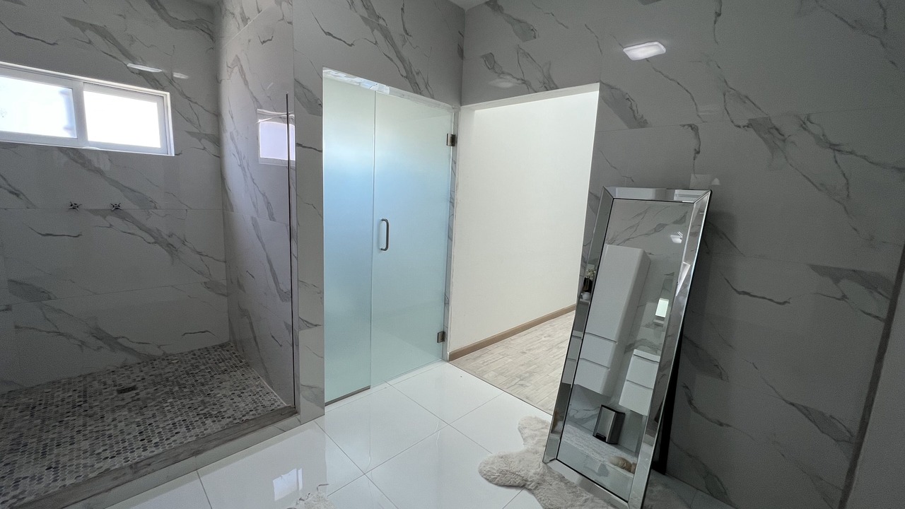 Photo of Bathroom in La Joya