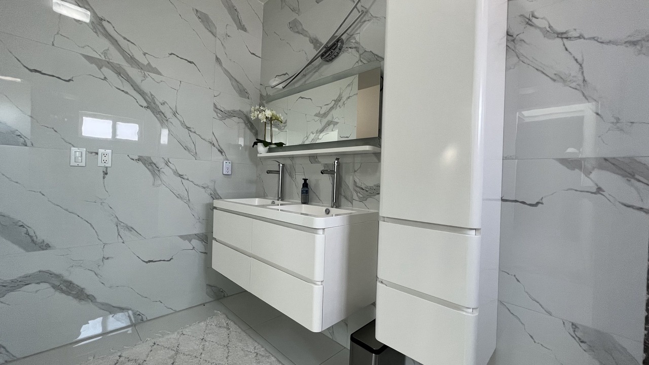 Photo of Bathroom in La Joya