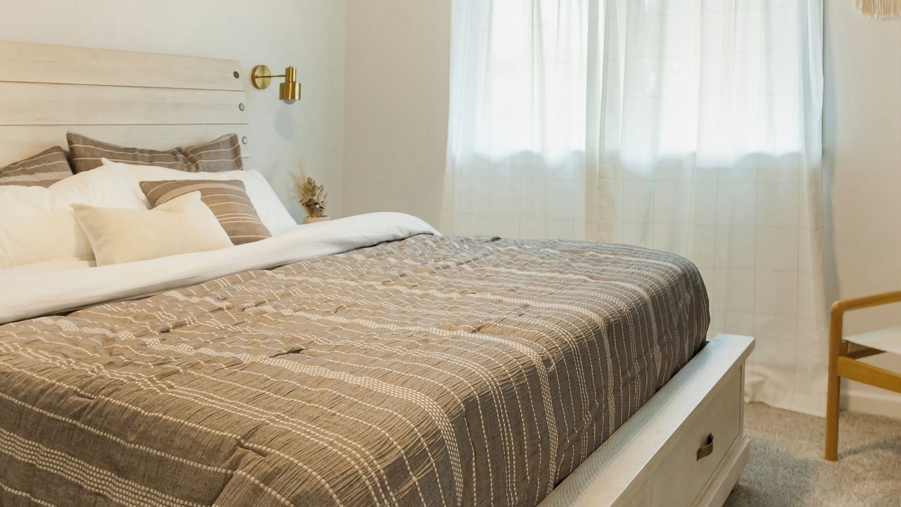 Photo of Bedroom in University Area