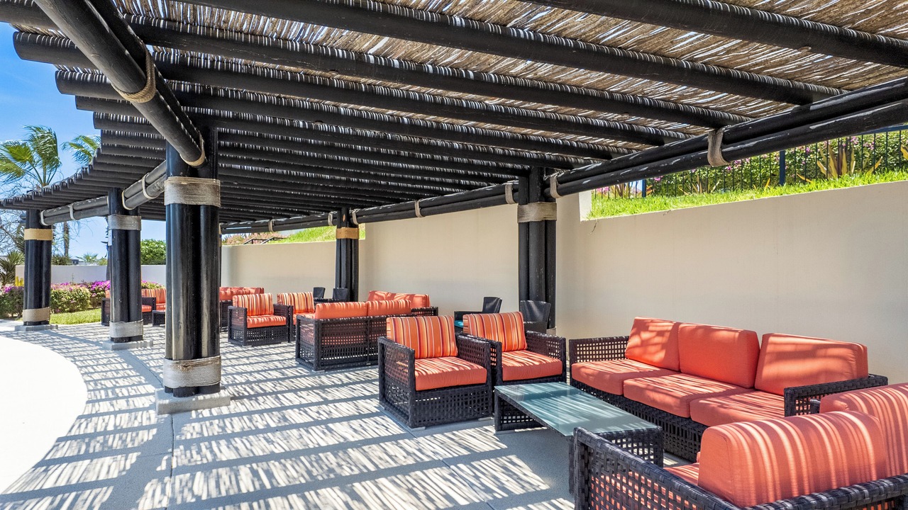 Photo of Patio Balcony in Sunset Beach