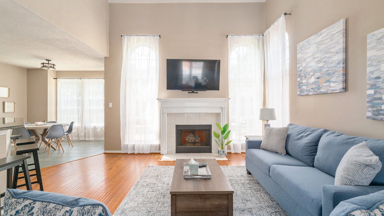 Photo of Livingroom in Flower Mound