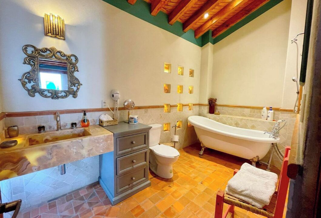 Photo of Bathroom in Patzcuaro