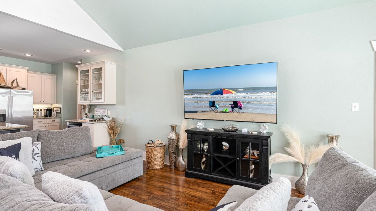 Photo of Livingroom in Crystal Beach