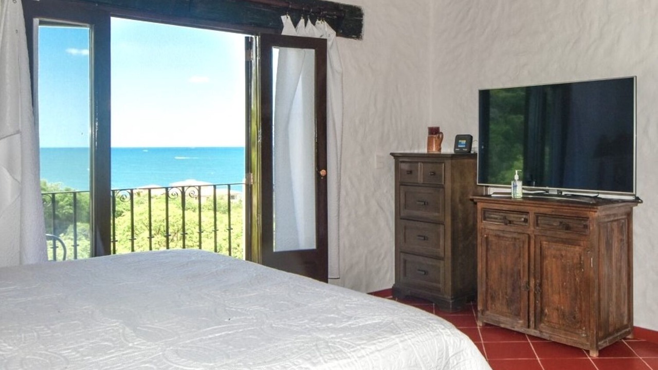 Photo of Bedroom in South Shore Hotel Area