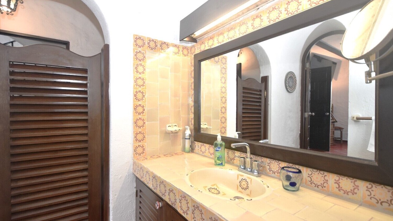 Photo of Bathroom in South Shore Hotel Area