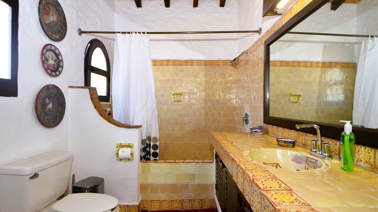 Photo of Bathroom in South Shore Hotel Area