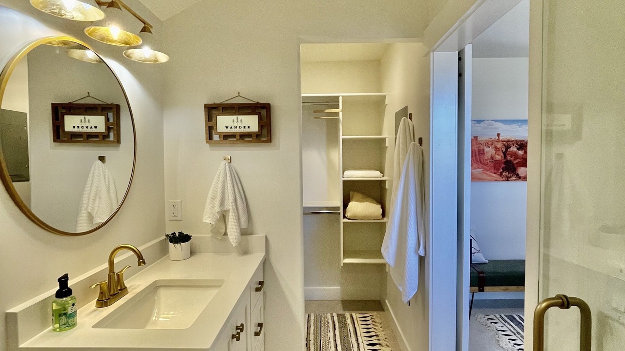 Photo of Bathroom in Hurricane