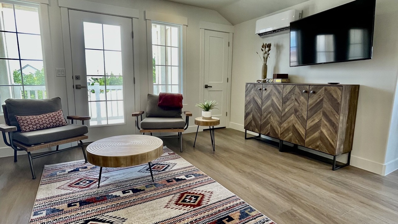 Photo of Livingroom in Hurricane