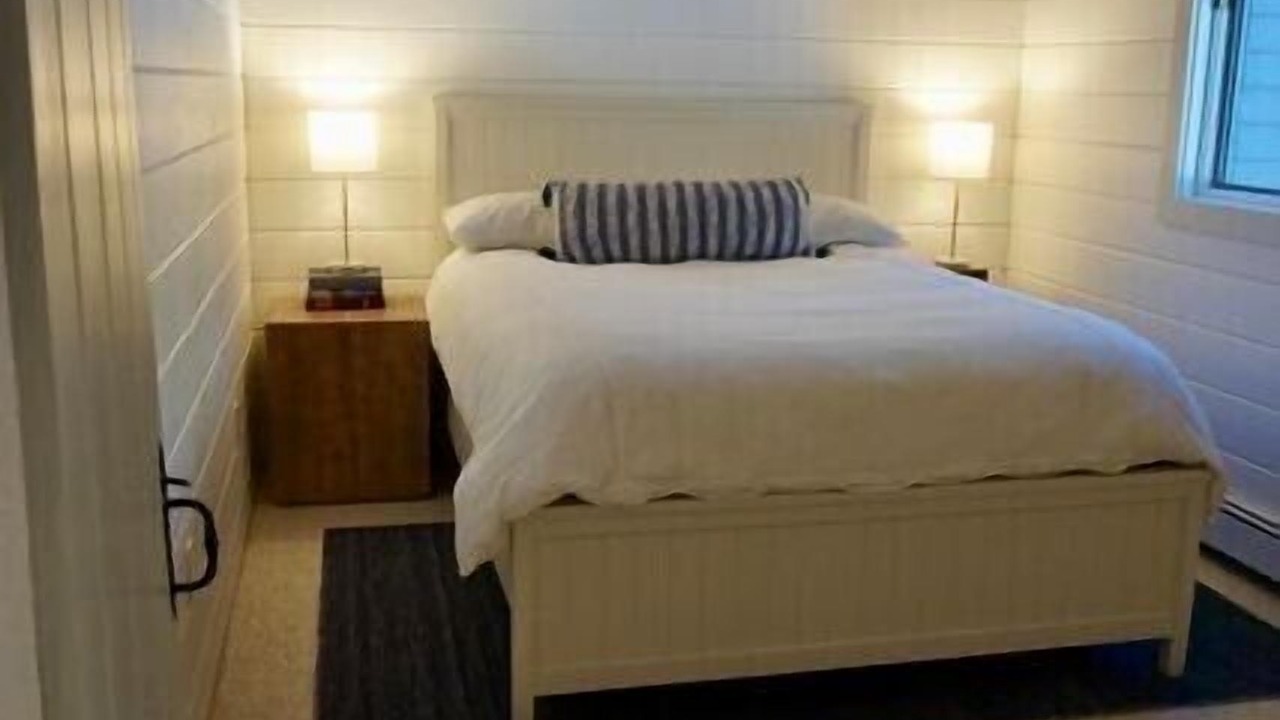 Photo of Bedroom in Beaver Cove