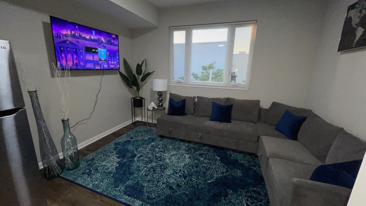 Photo of Livingroom in University City