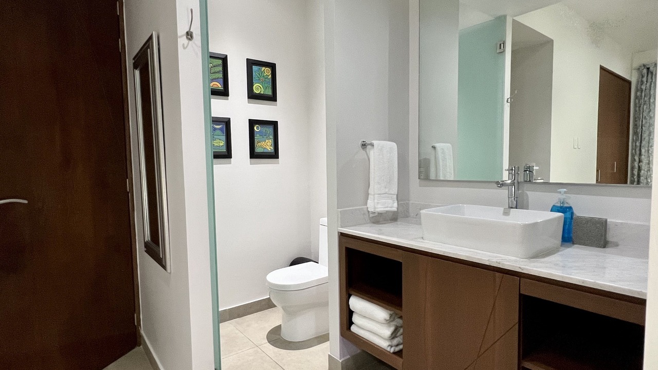 Photo of Bathroom in Romantic Zone