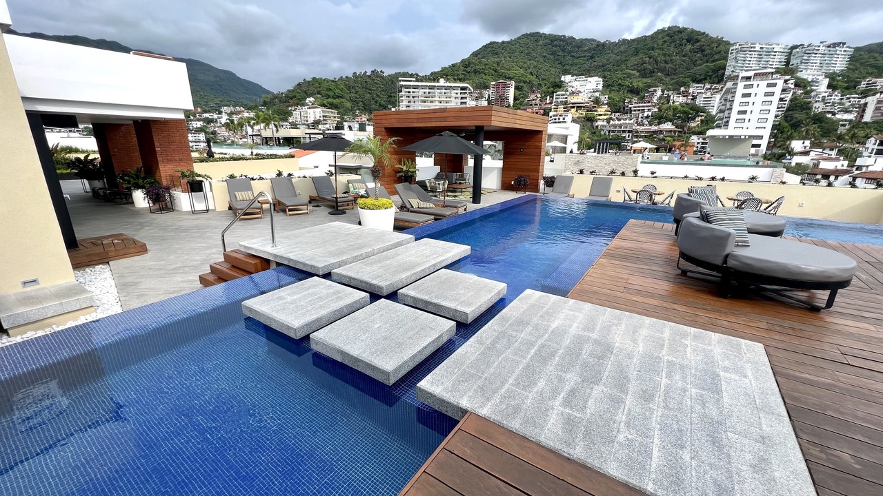 Photo of Outdoor in Romantic Zone