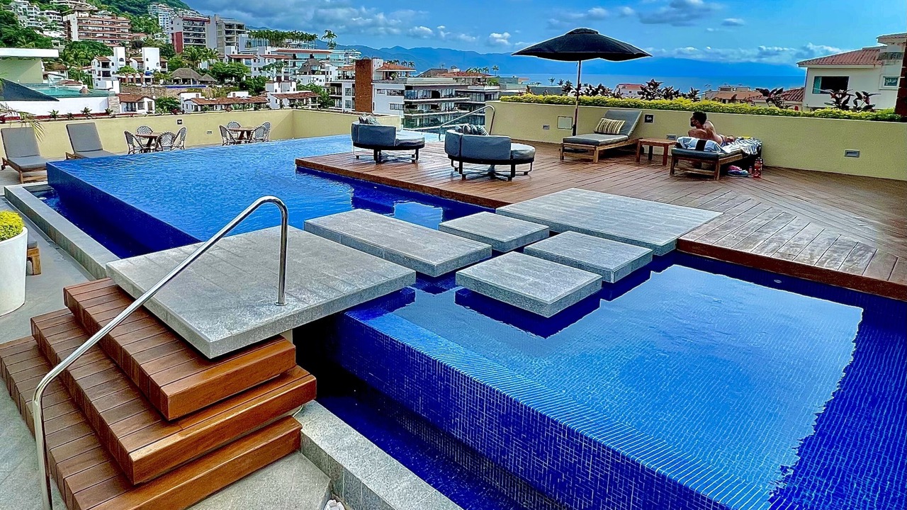 Photo of Outdoor in Romantic Zone