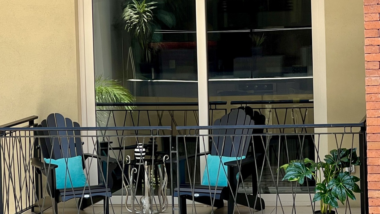 Photo of Others in Romantic Zone