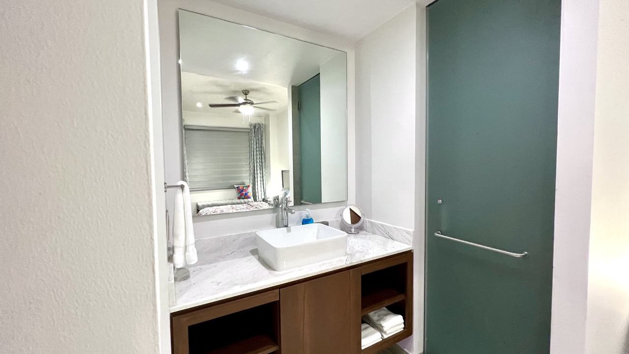 Photo of Bathroom in Romantic Zone