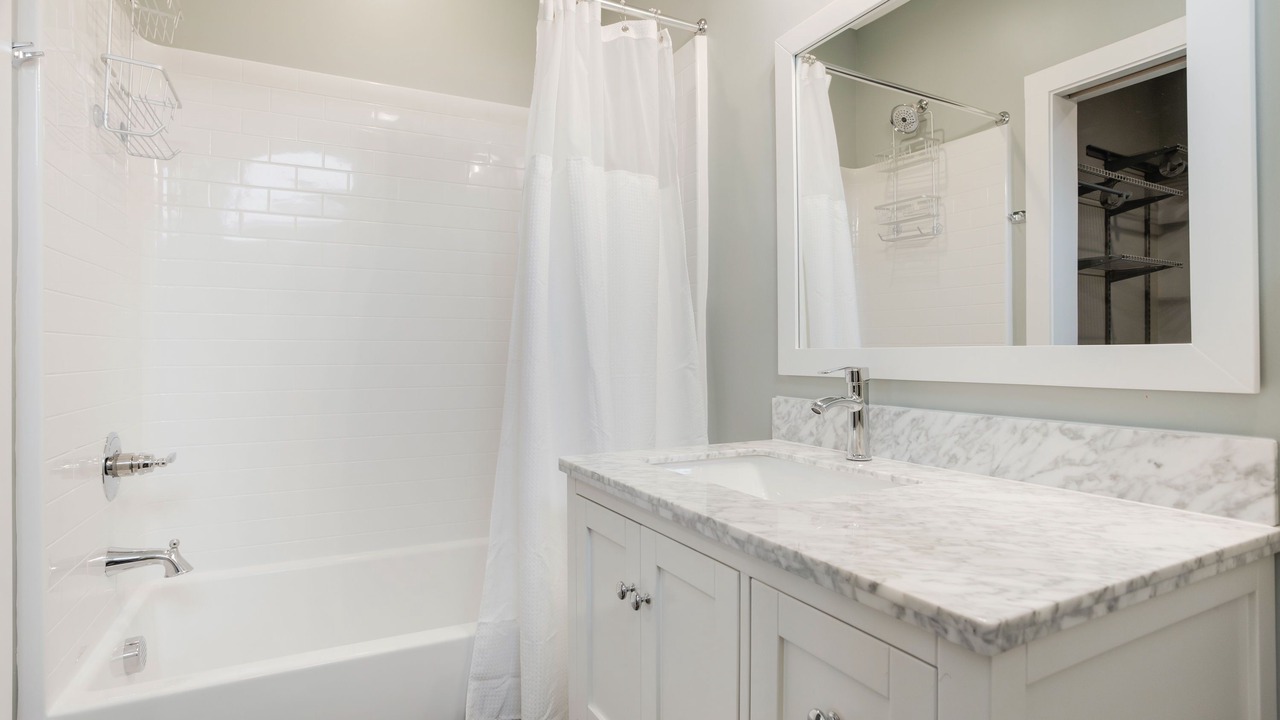Photo of Bathroom in Dunean