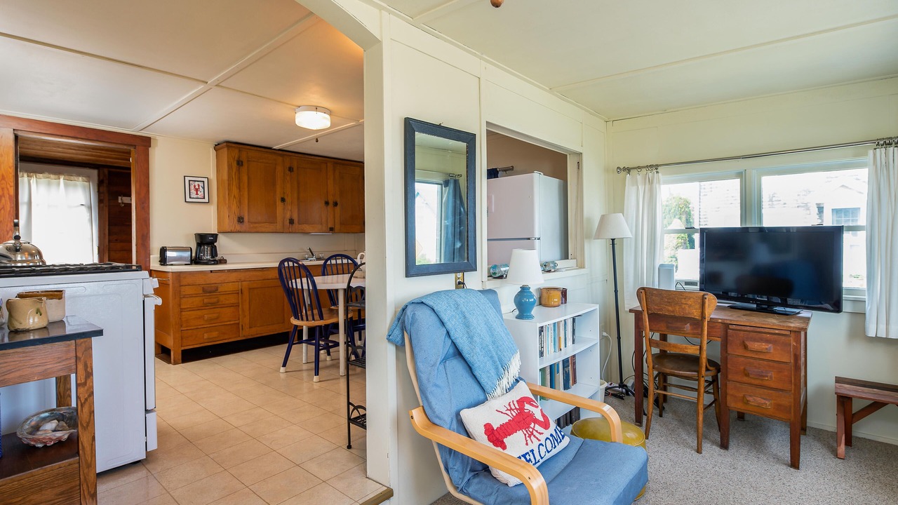 Photo of Livingroom in Mid-Coast and Islands
