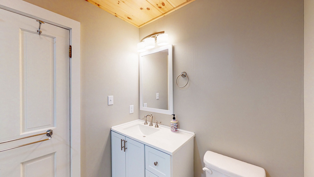 Photo of Bathroom in Moultonborough