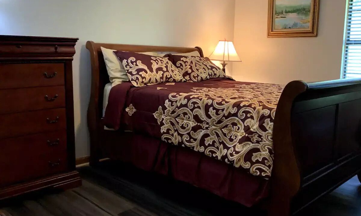 Photo of Bedroom in Mount Berry