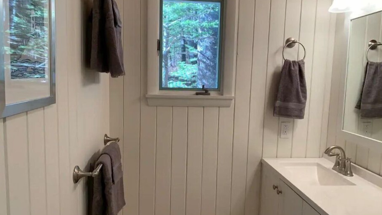 Photo of Bathroom in Bernard