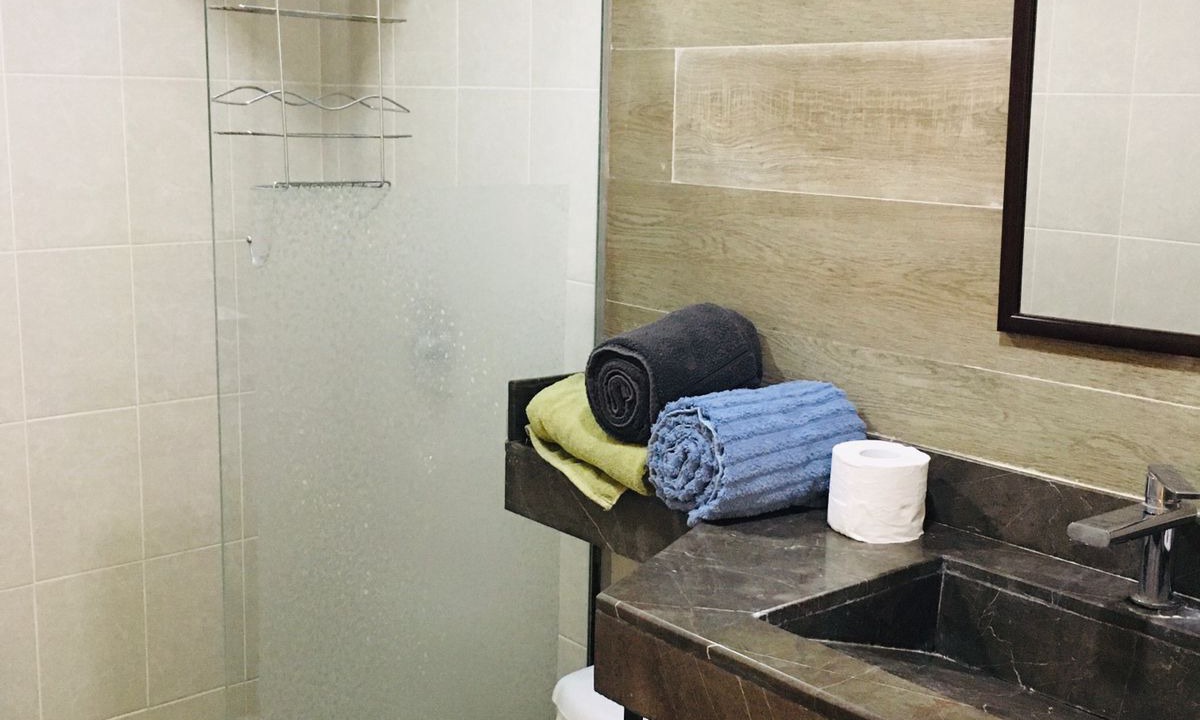 Photo of Bathroom in R