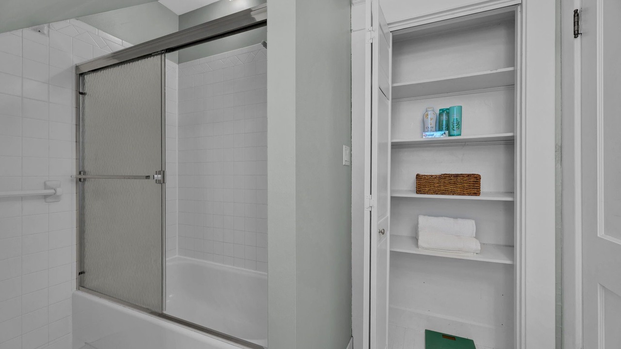 Photo of Bathroom in Oakley