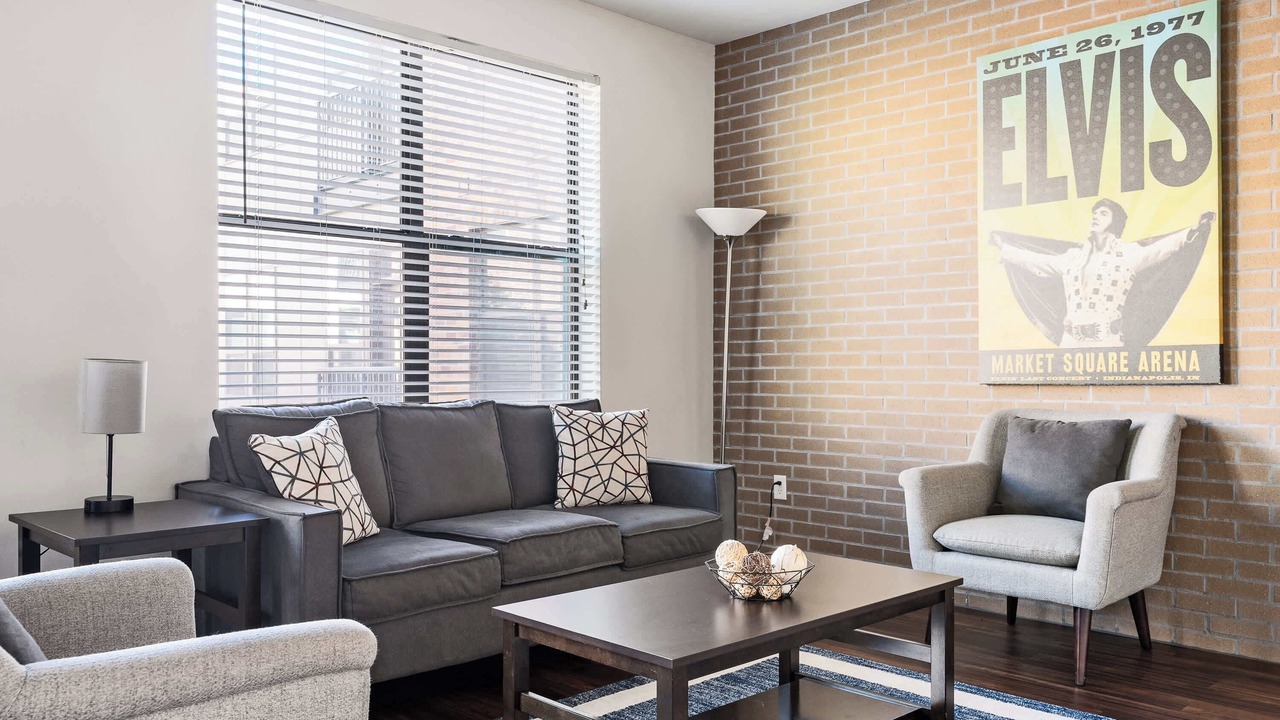 Photo of Livingroom in Mile Square