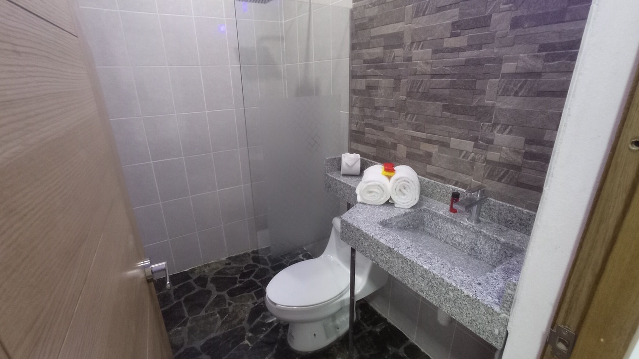 Photo of Bathroom in R